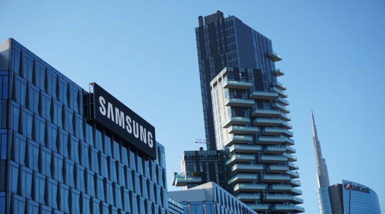 SoftBank Plans To Strike A 'Strategic Alliance' Between Arm And Samsung